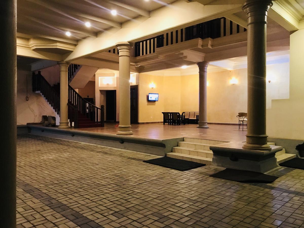 Seasons Hotel Kurunegala Exterior photo